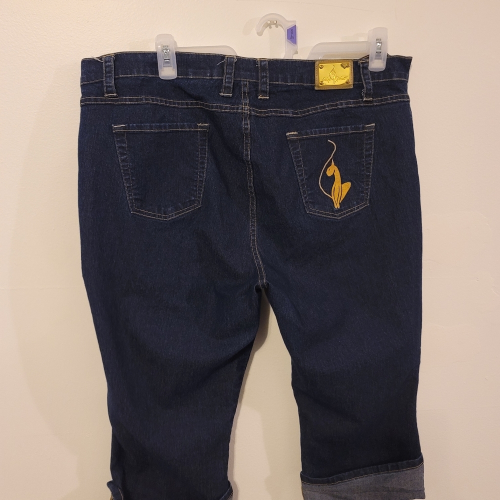 Babyphat capris